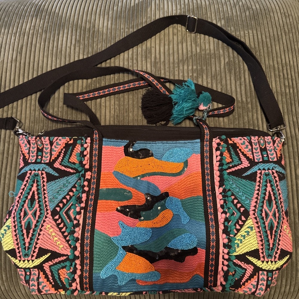 AMERICA & BEYOND DAPHNE EMBELLISHED MULTI-COLOR-HAND BEADED TOTE‎ BAG EUC